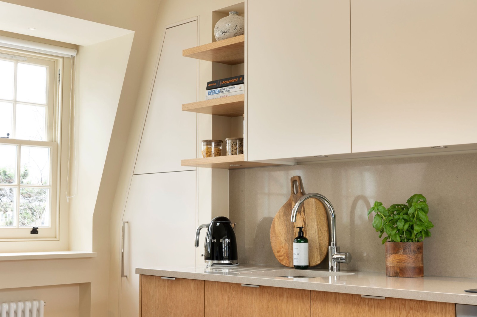 Kitchen worktop with open oak shelving