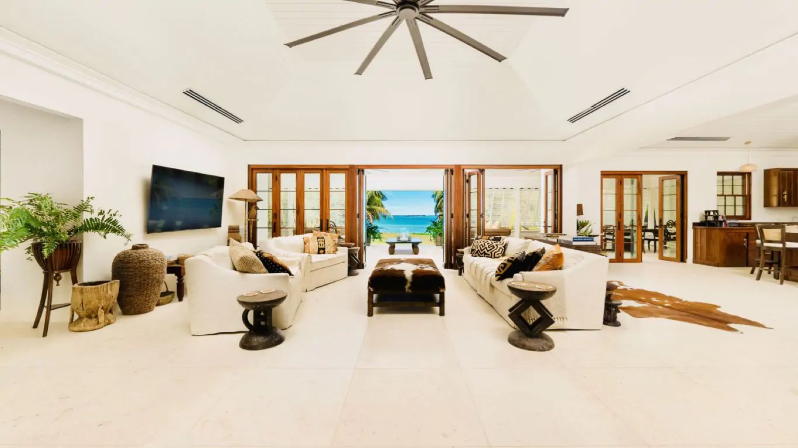Living room opening onto the water