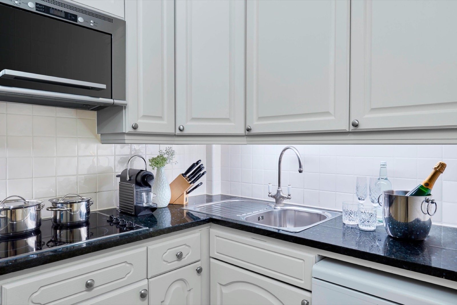 Fitted kitchen with granite worktops