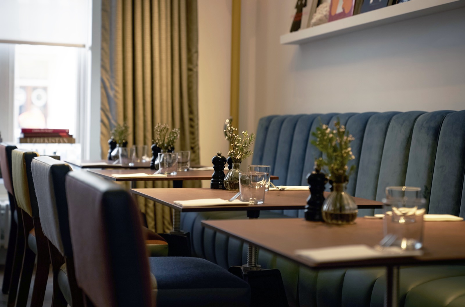 Dining room with velvet banquettes