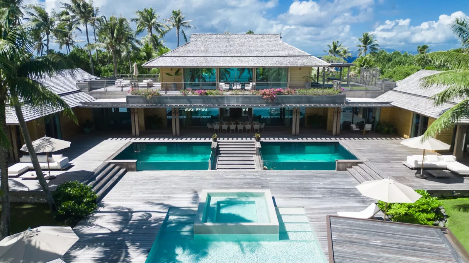 Noam Bora Bora