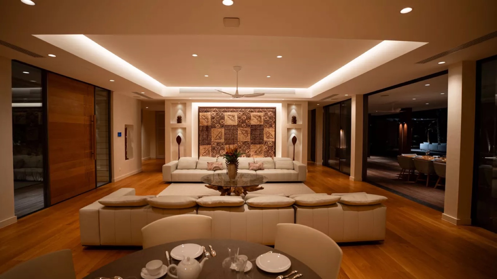 Sitting room with tapa cloth wall hanging
