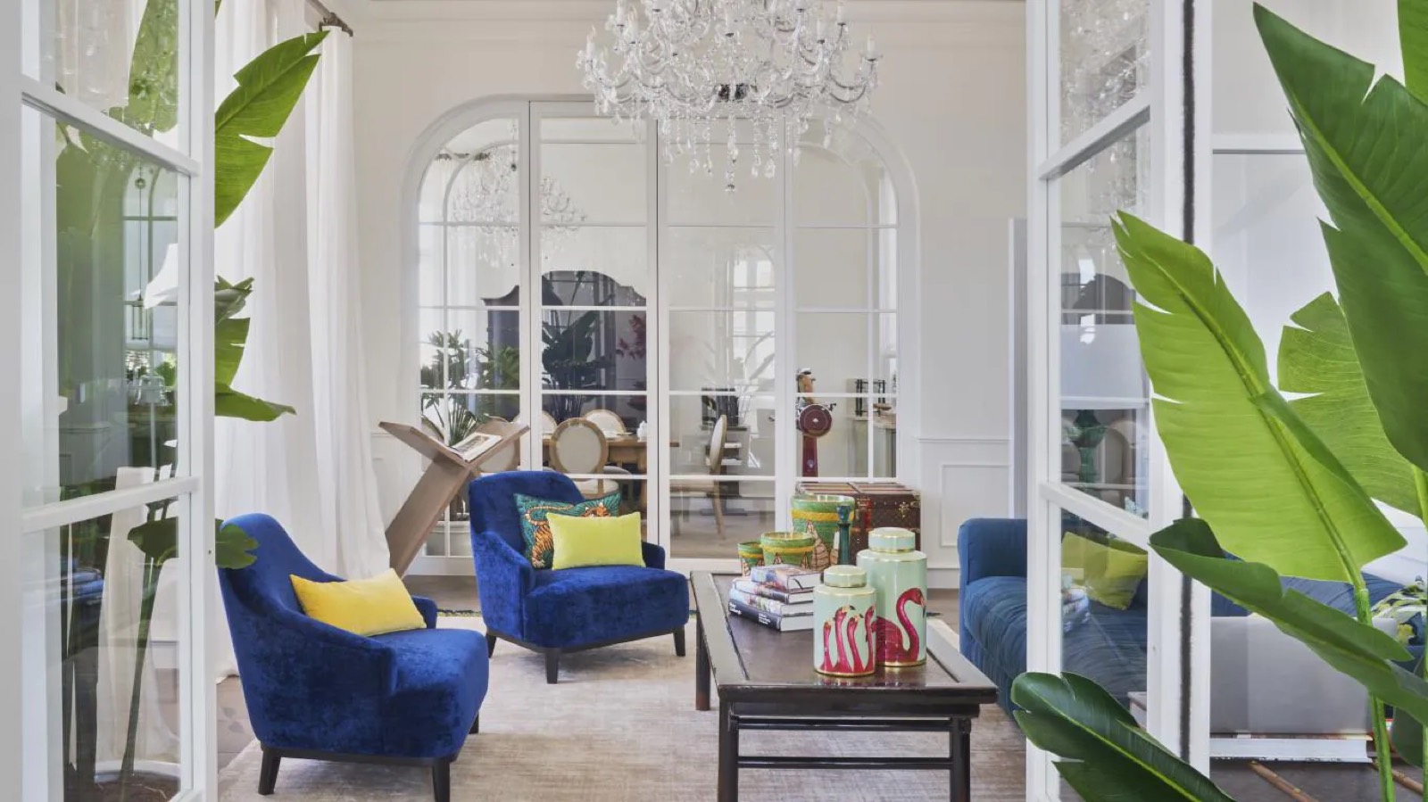 Sitting room beneath the crystal chandelier