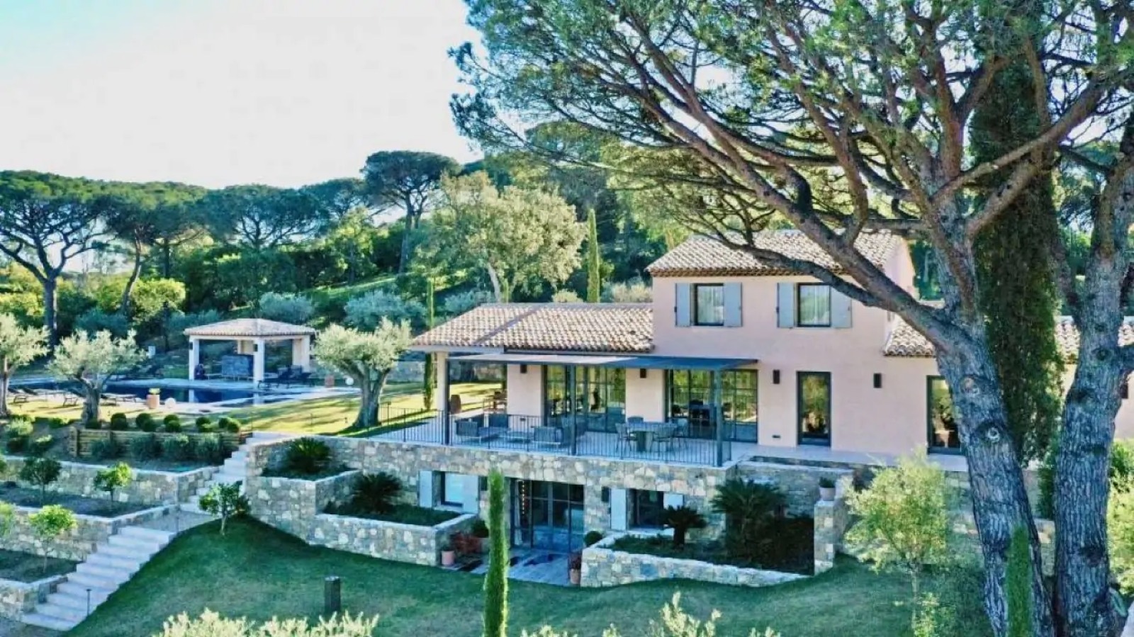 Villa Ella