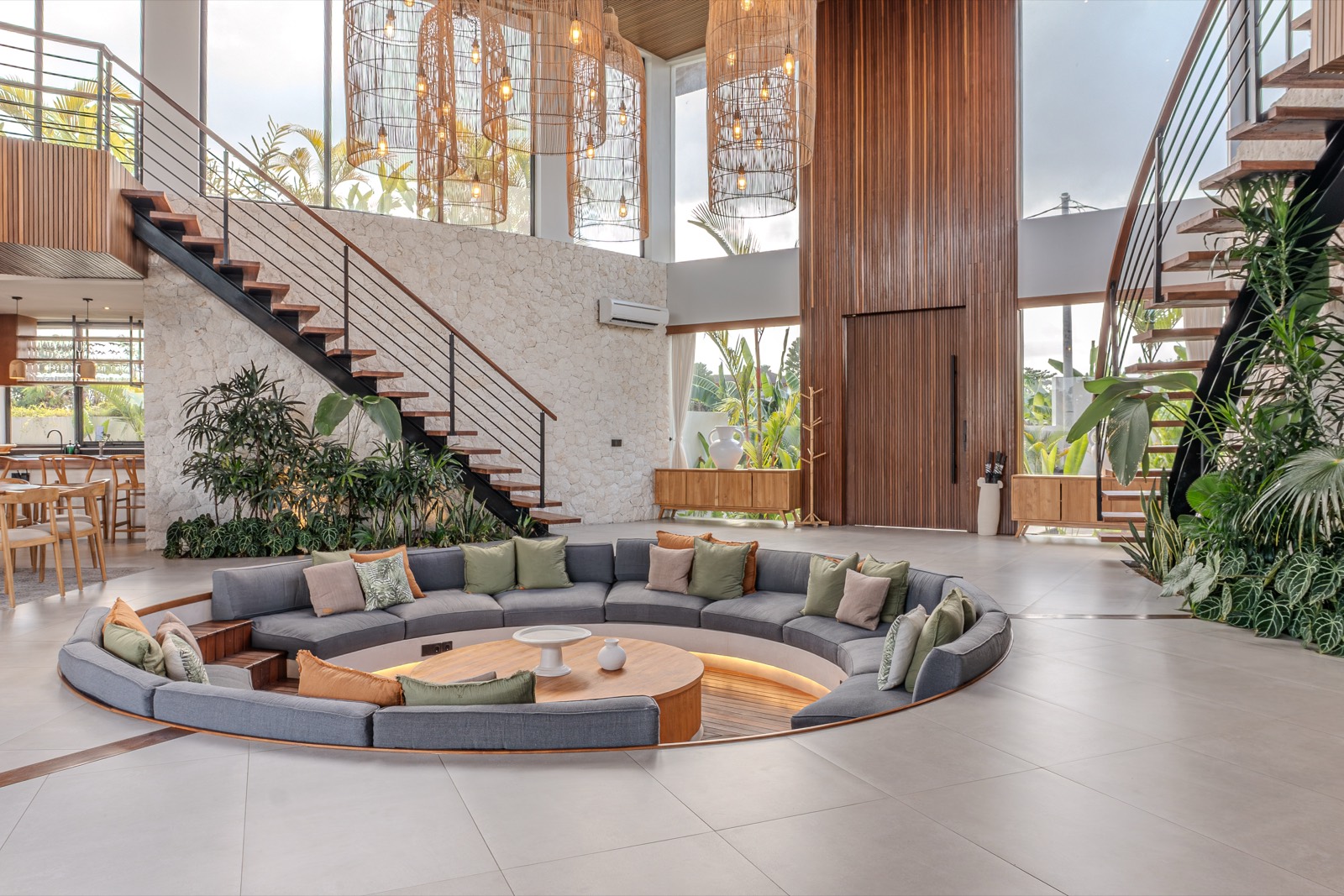 Sunken lounge against the white stone wall