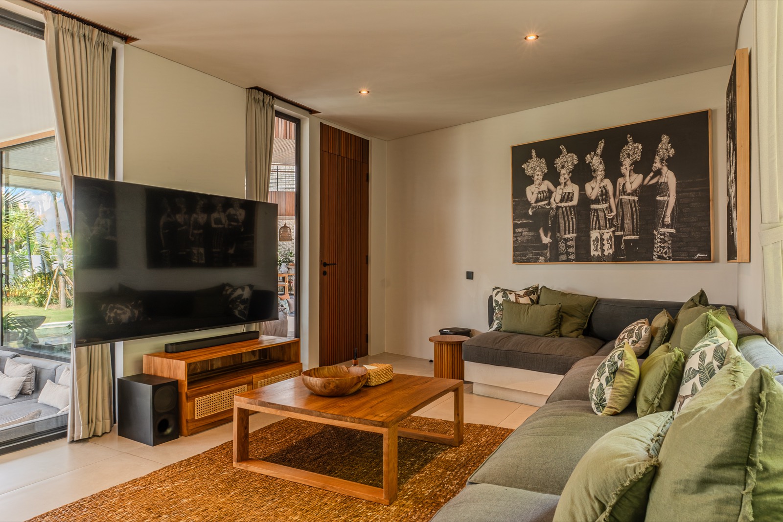 Media room with wall-mounted screen